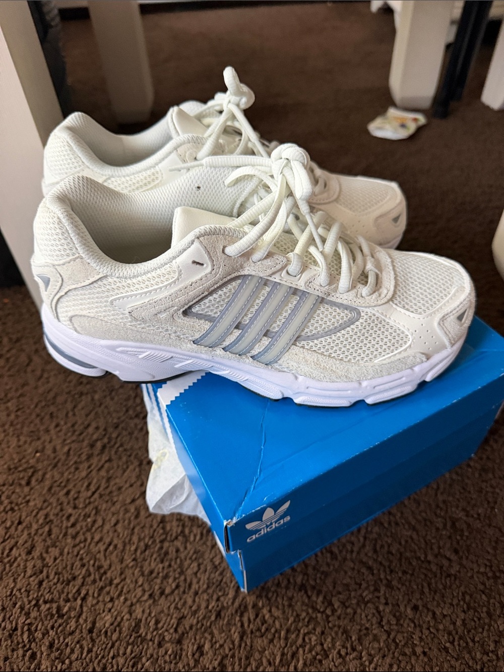 Adidas Response CL Women’s Cream/White Mesh Lace-Up Sneakers